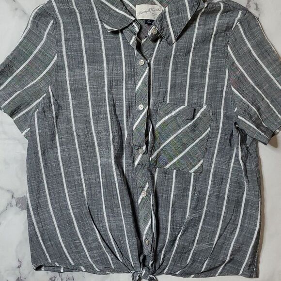 Universal Thread Gray/White Stripe Button-up - Picture 2 of 5